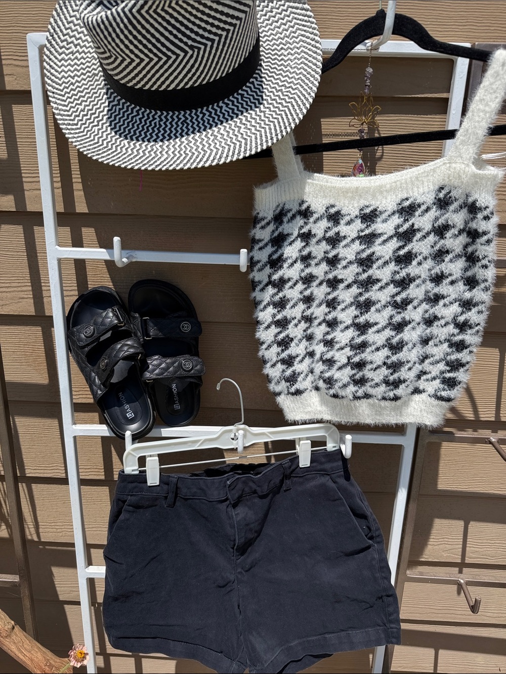 Willow & Wind new XS Cozy Houndstooth Fuzzy Knit Tank Top - Black & White